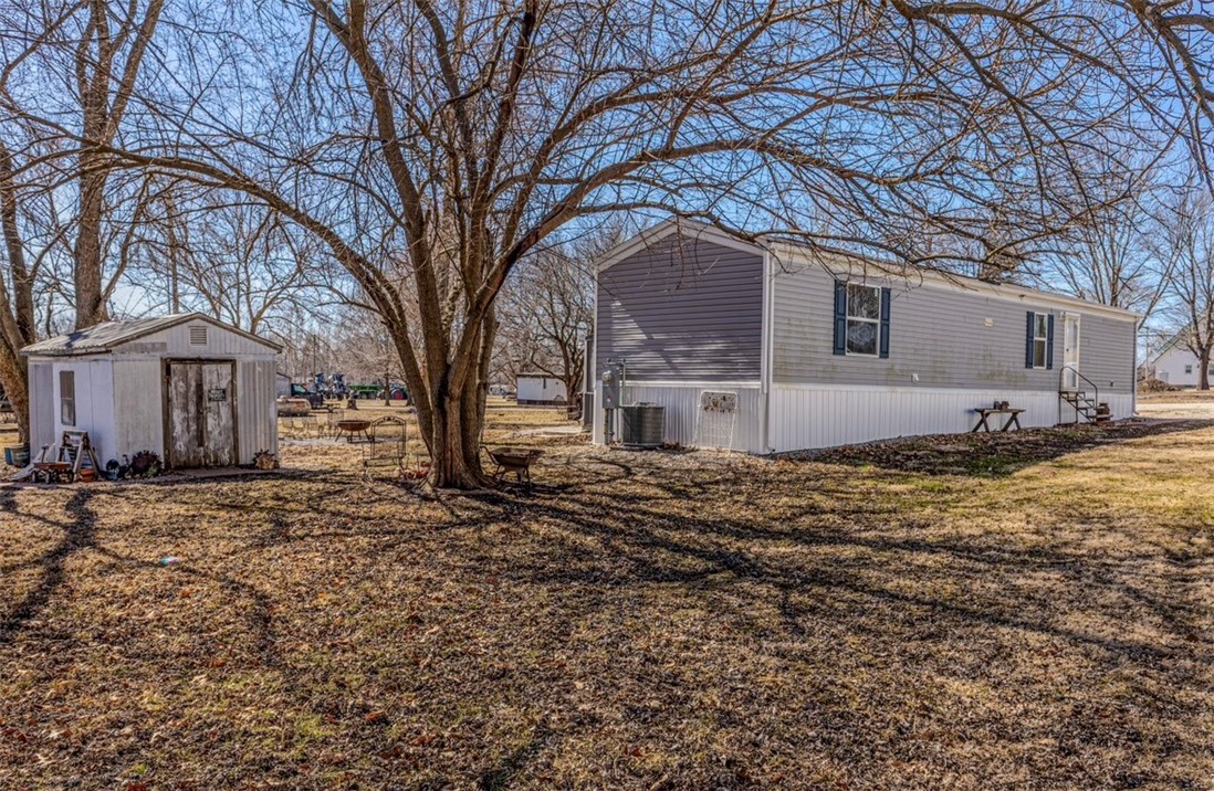 102 N Superior Street Property Photo 7
