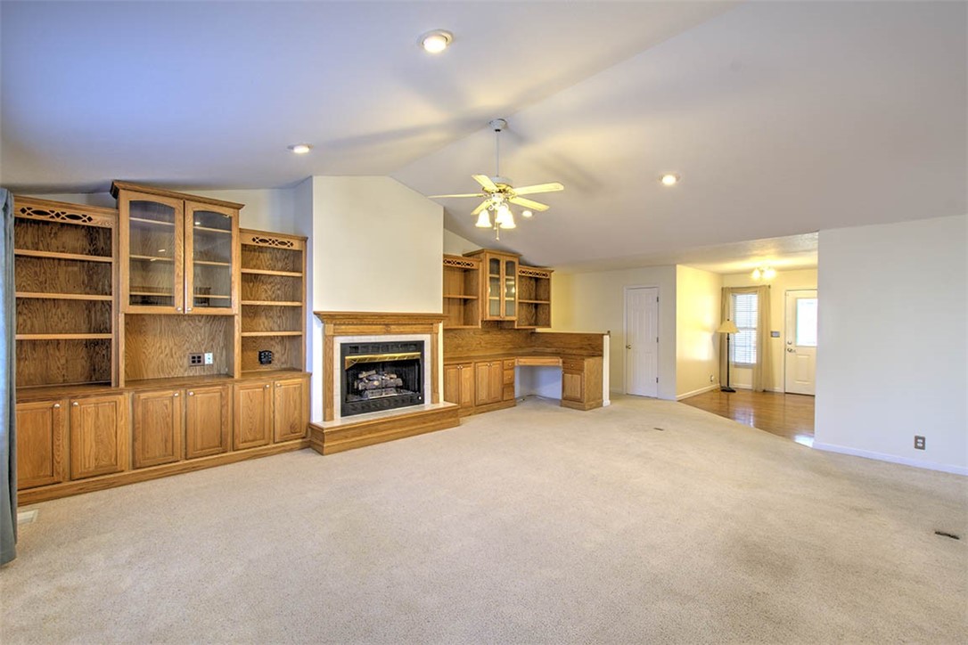 883 Hancock Drive Property Photo 5