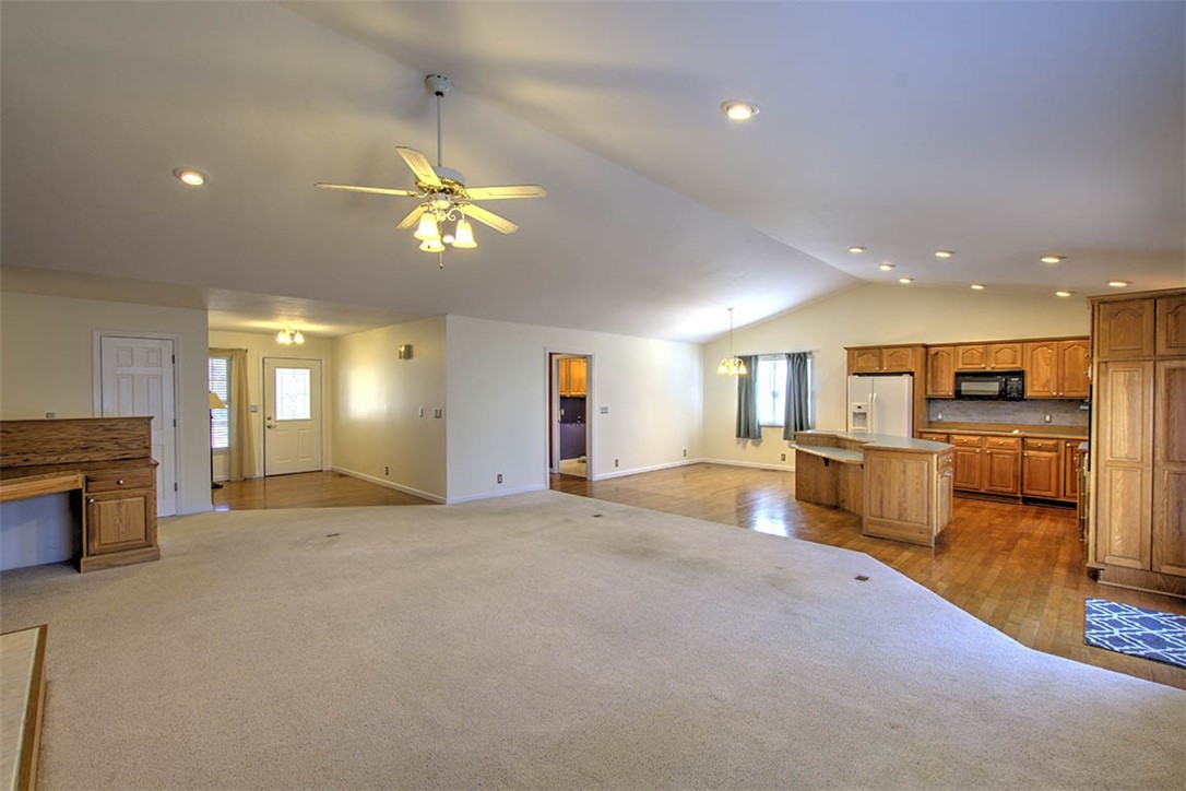 883 Hancock Drive Property Photo 6