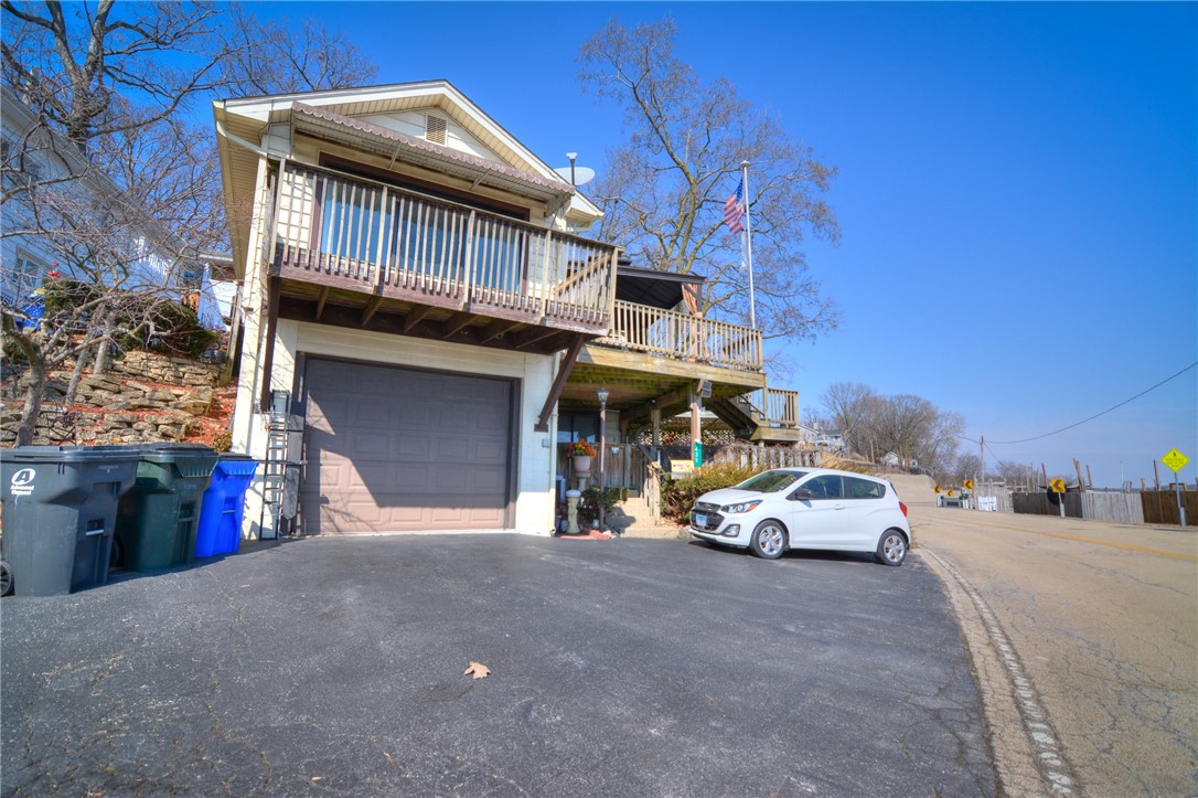 435 S Lake Shore Drive Property Photo 3