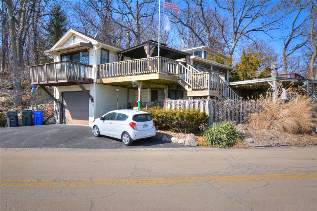 435 S Lake Shore Drive Property Photo 4