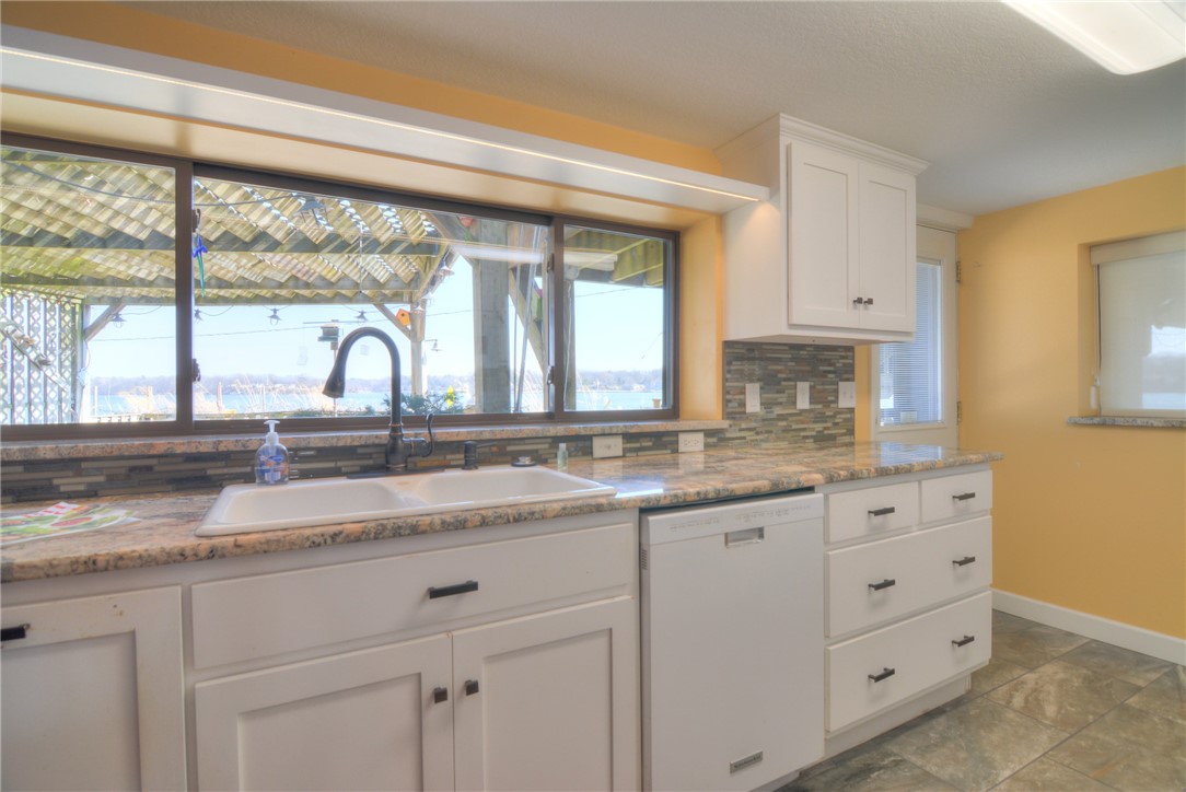 435 S Lake Shore Drive Property Photo 16