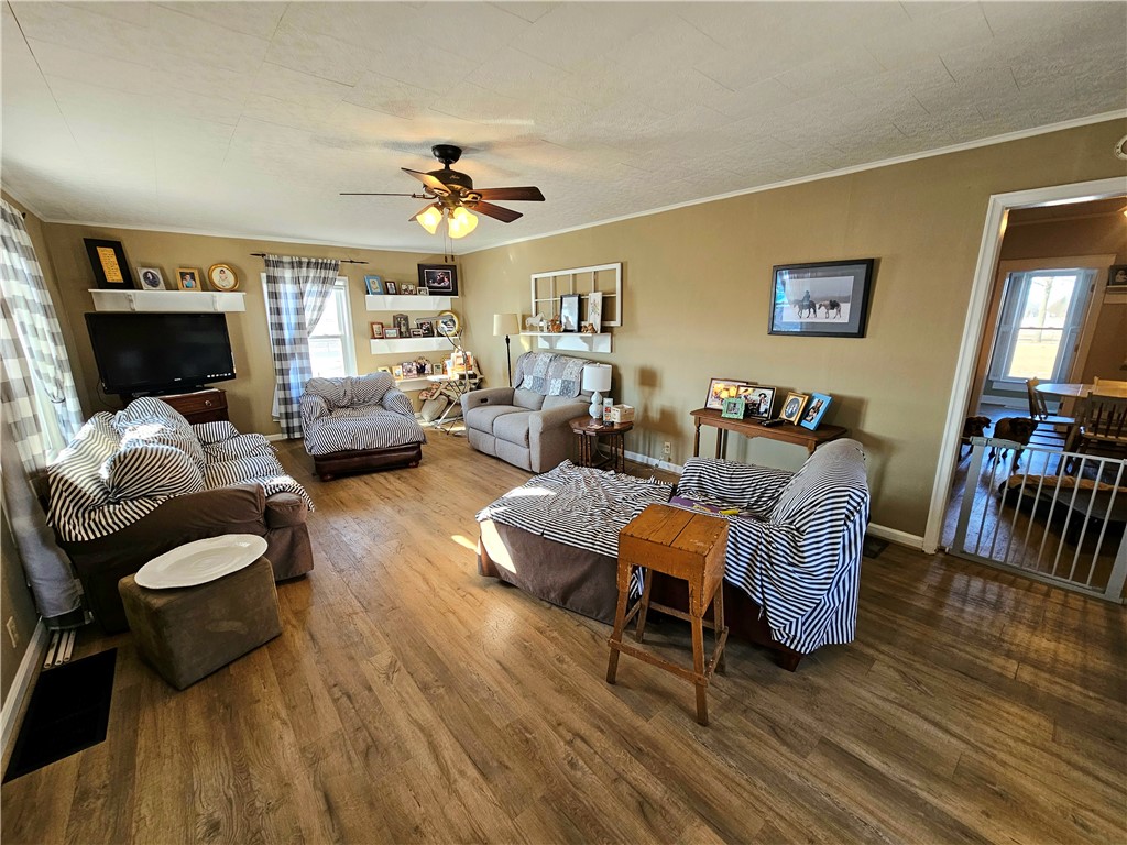 16077 500 North Road Property Photo 5