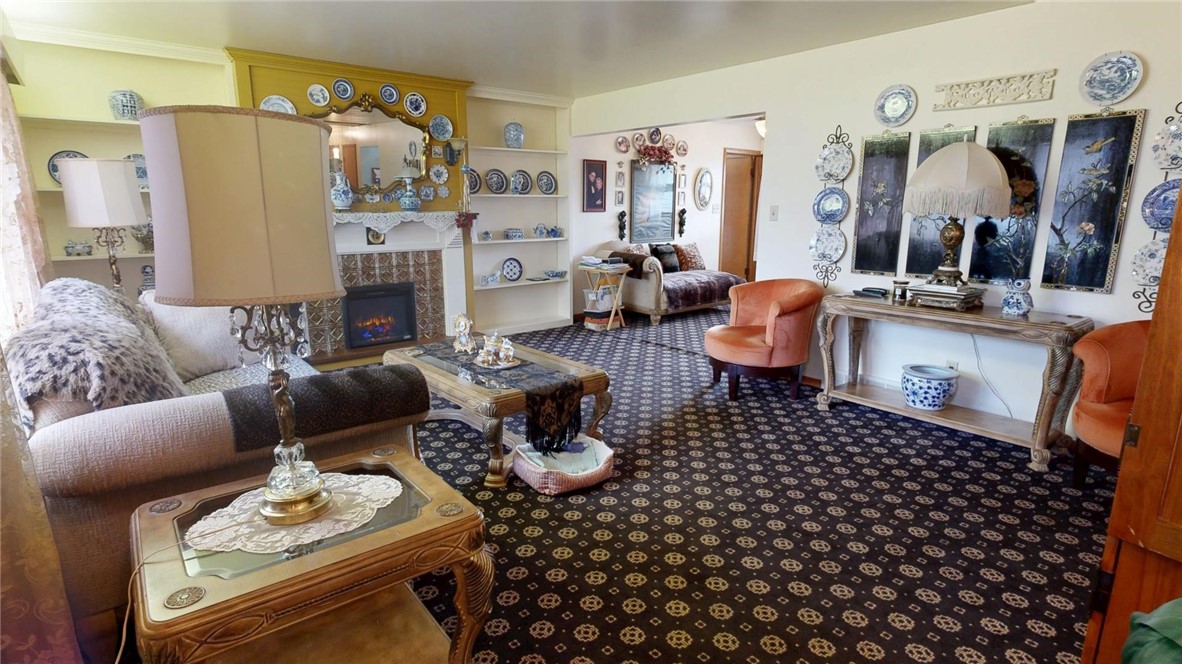 87 Woodhill Court Property Photo 2