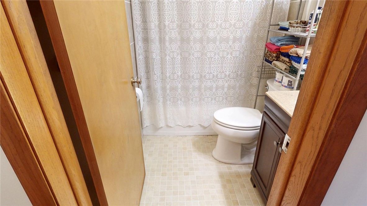 87 Woodhill Court Property Photo 14