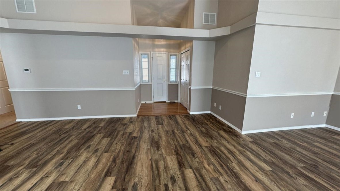 3136 Cobblestone Lane Property Photo 8