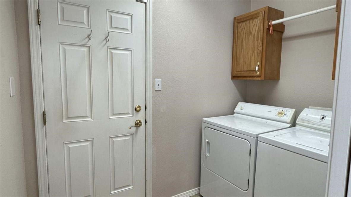 3136 Cobblestone Lane Property Photo 16