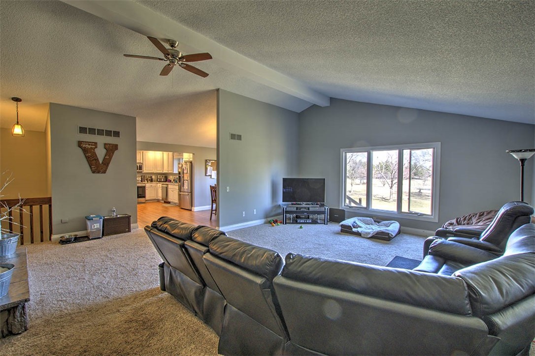 40 Hickory Point Court Property Photo 8