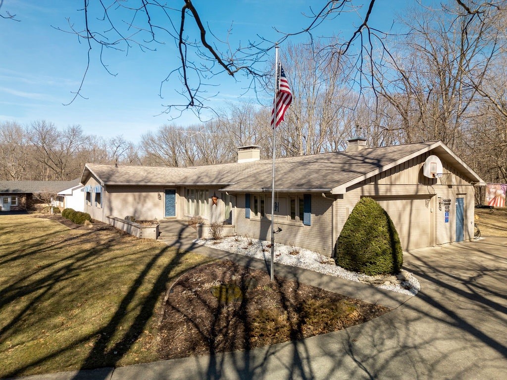 22195 Carltons Dell Road Property Photo 4