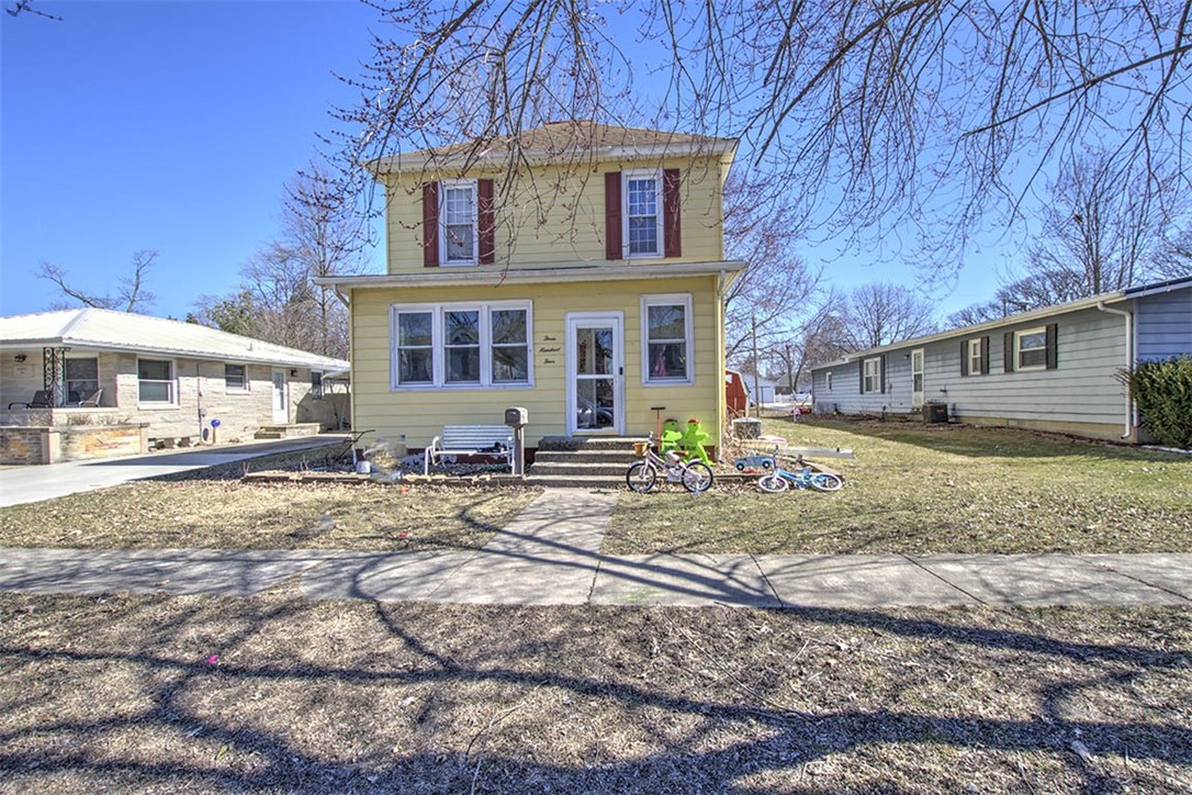 304 N Saint John Street Property Photo 1