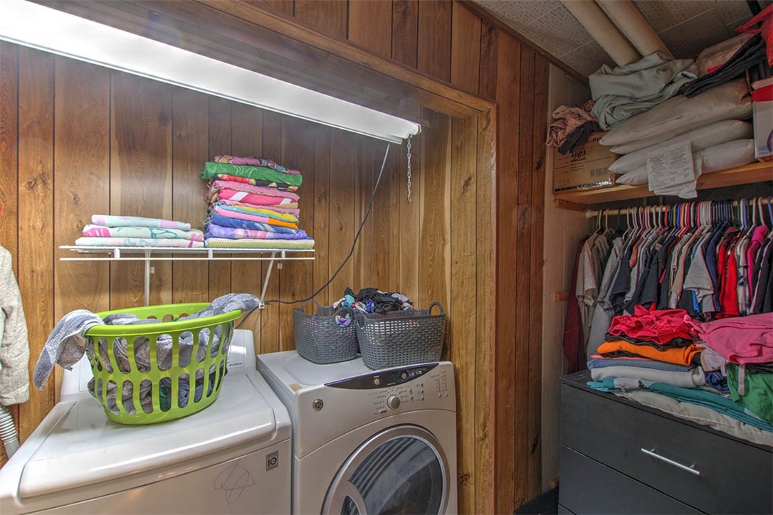 304 N Saint John Street Property Photo 15