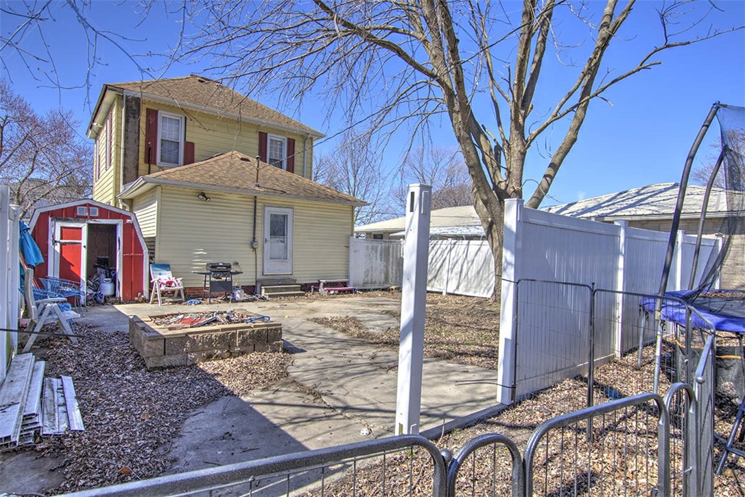 304 N Saint John Street Property Photo 17