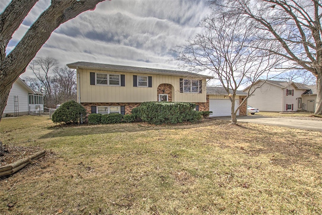 6525 Majors Lane Lane Property Photo 3