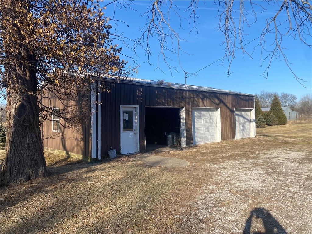 8886a N 250 Street Property Photo 3