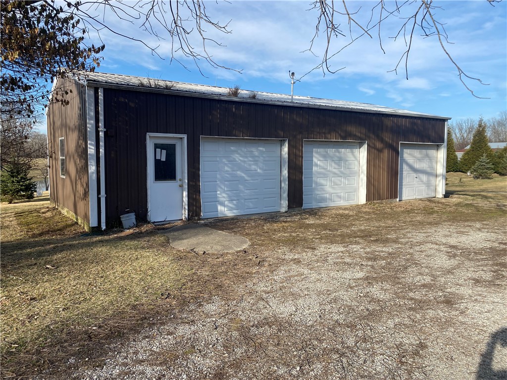 8886a N 250 Street Property Photo 4