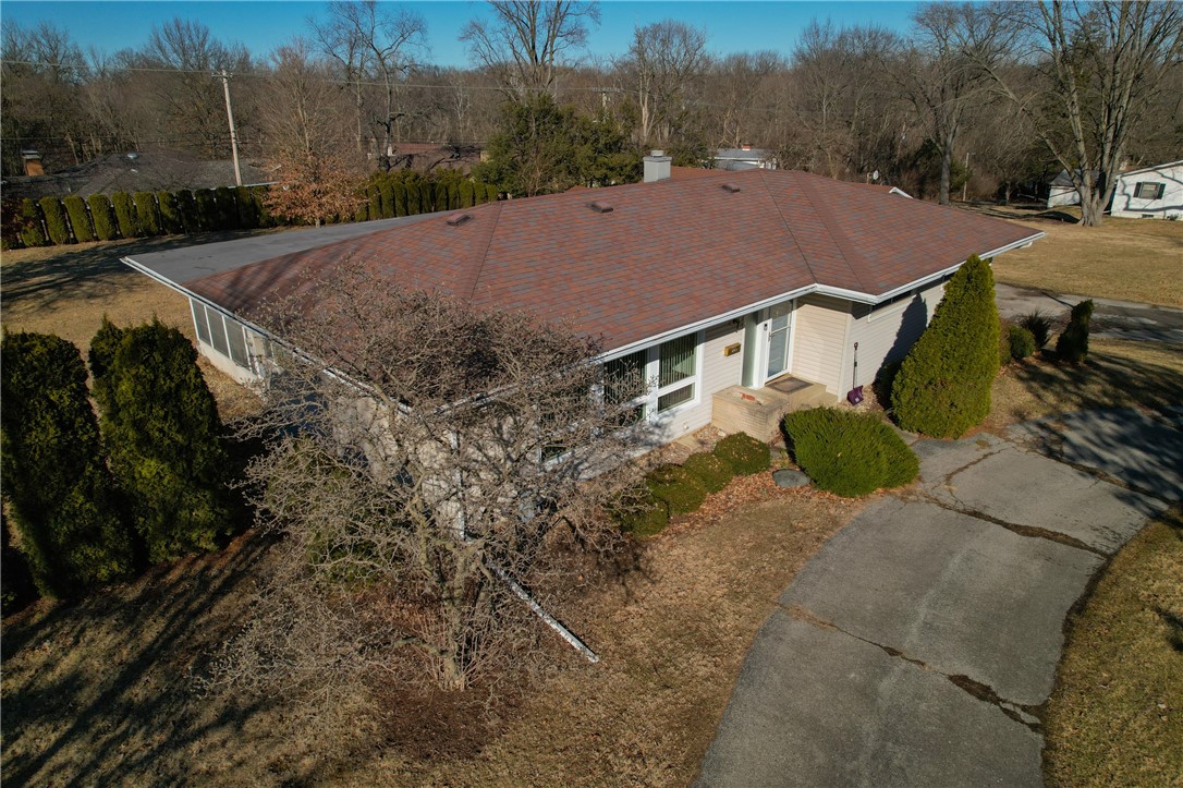 501 E Roselawn Street Property Photo 4