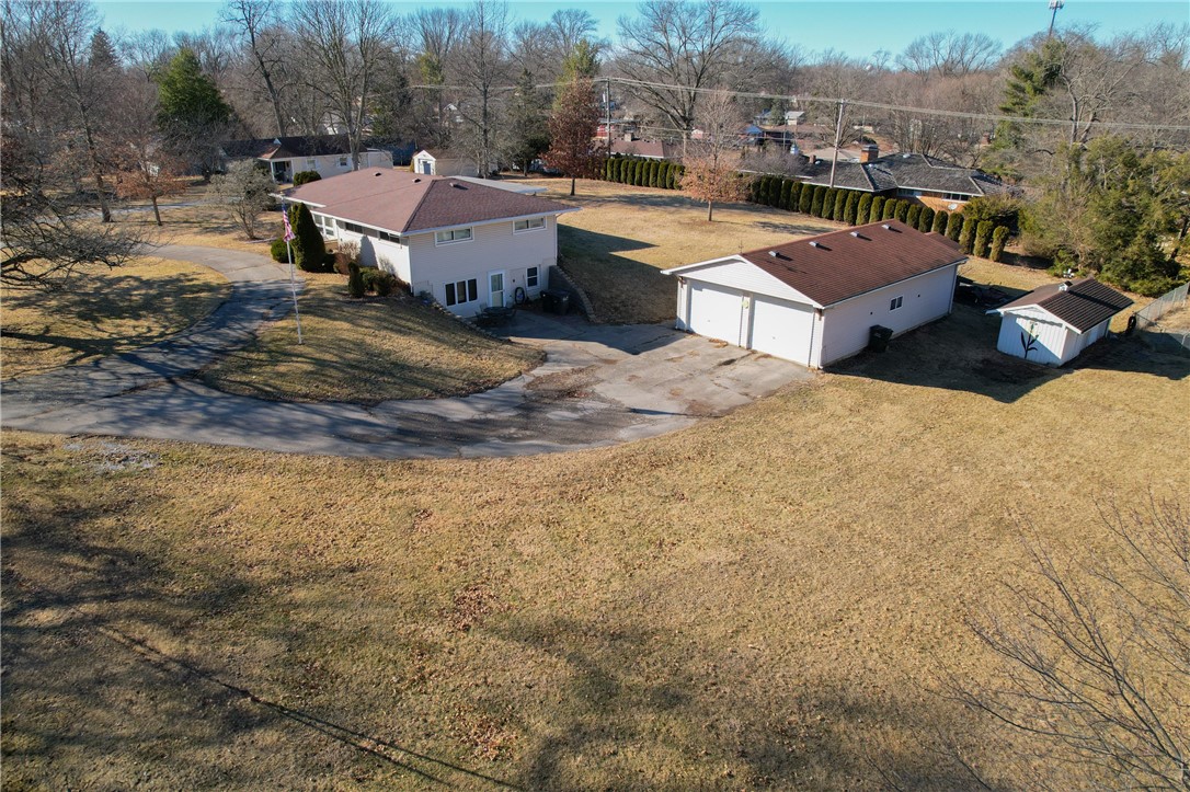 501 E Roselawn Street Property Photo 7