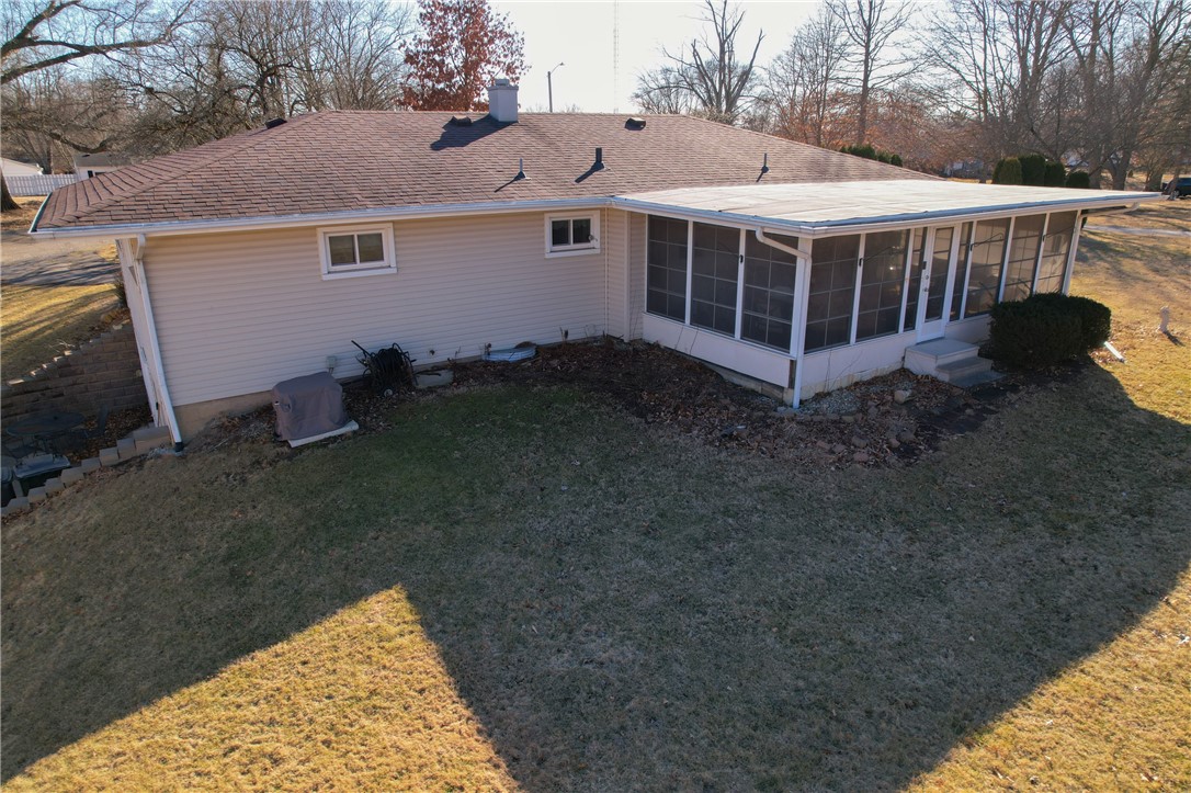 501 E Roselawn Street Property Photo 9