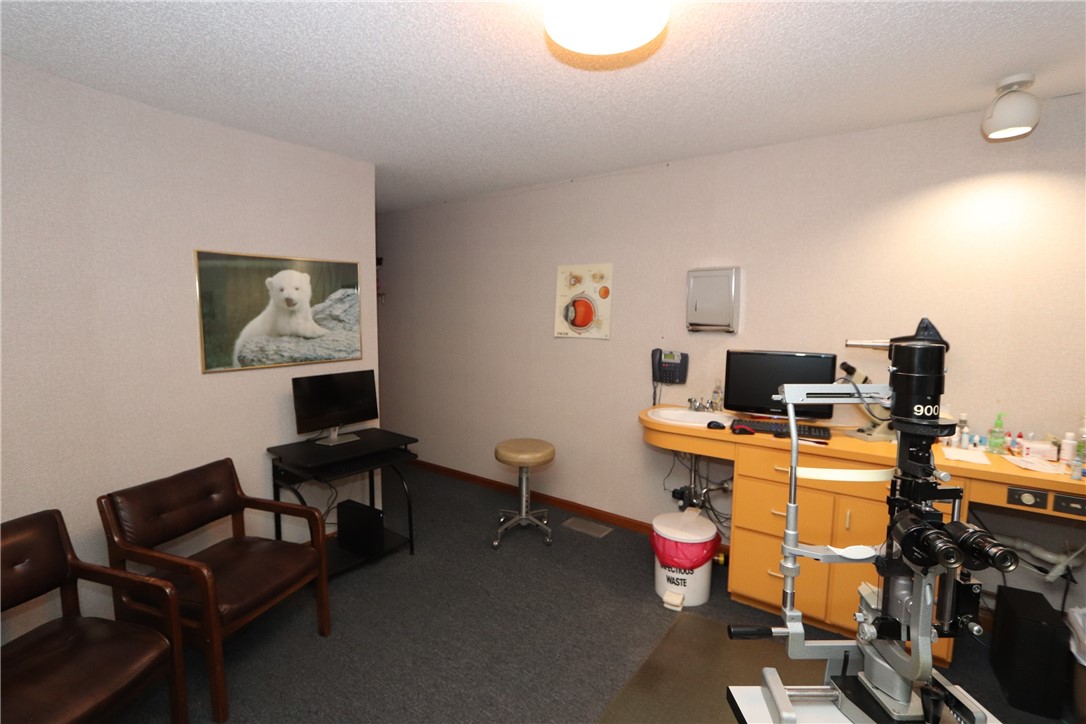 220 E Richmond Avenue Property Photo 15