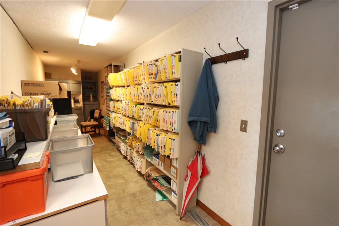 220 E Richmond Avenue Property Photo 16