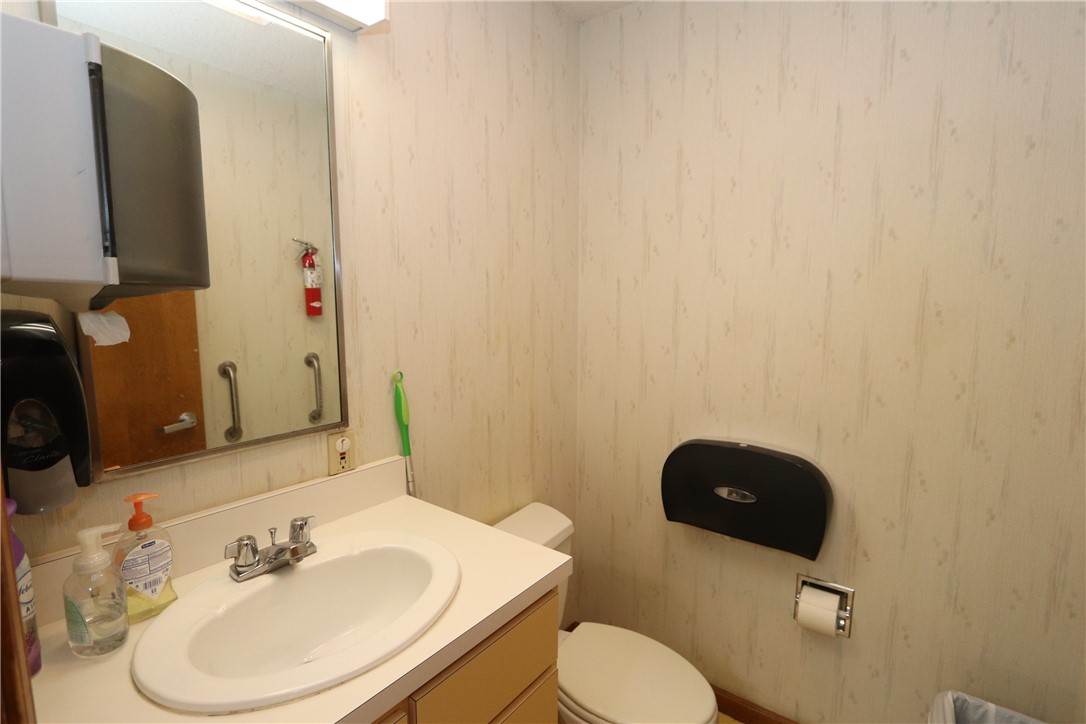 220 E Richmond Avenue Property Photo 18