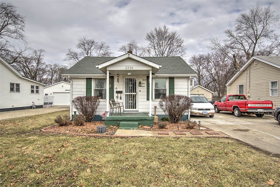 2316 E Division Street Property Photo 1