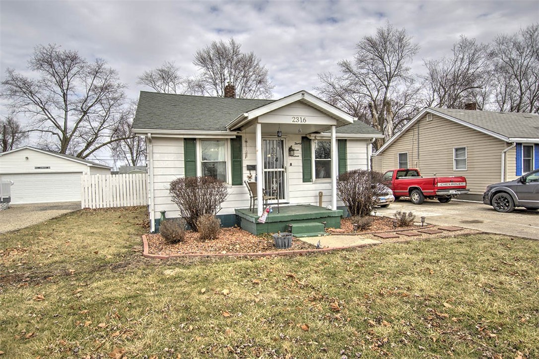 2316 E Division Street Property Photo 2