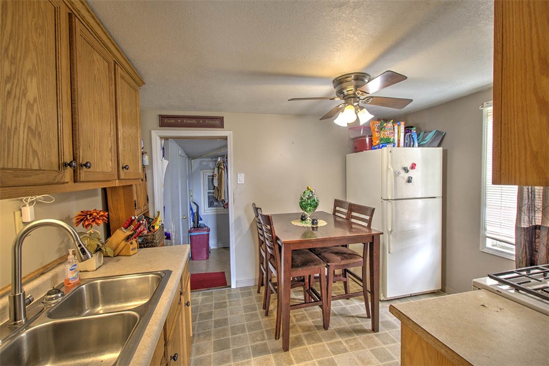 2316 E Division Street Property Photo 7