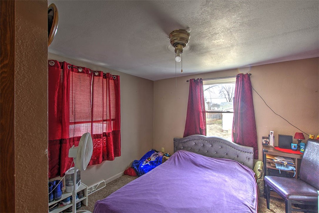 2316 E Division Street Property Photo 8