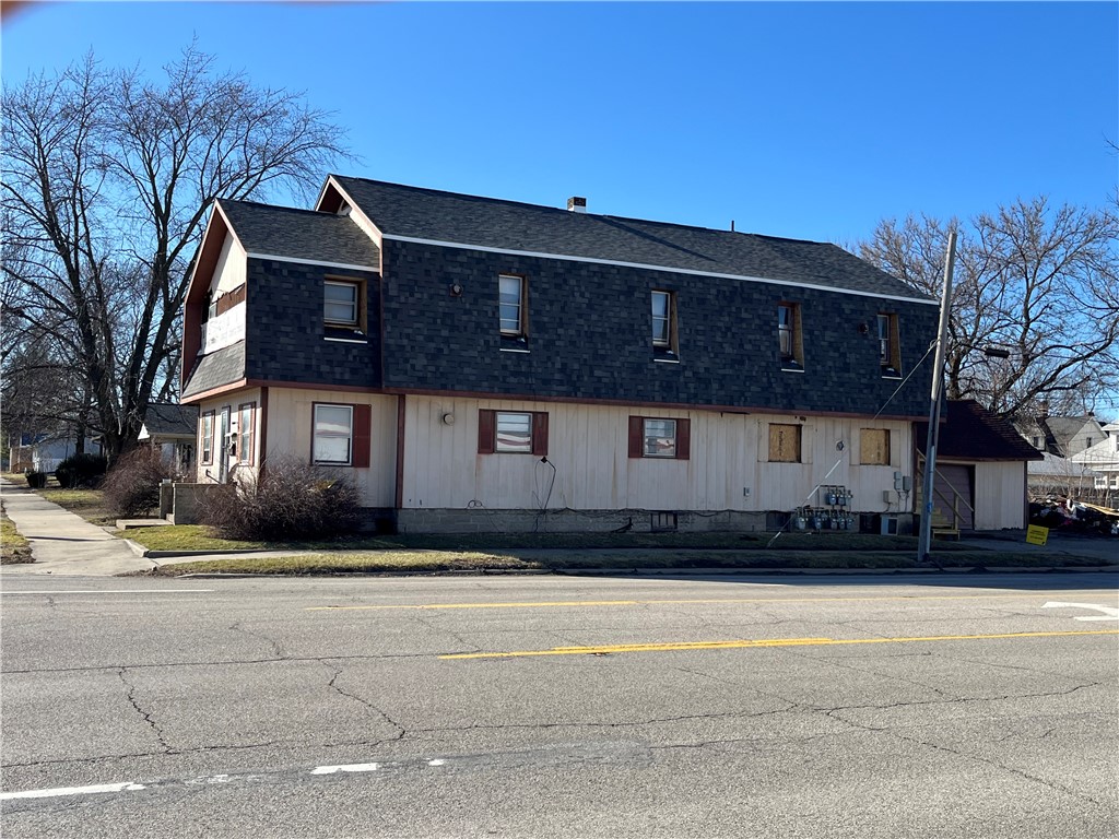 1900 Champaign Avenue Property Photo