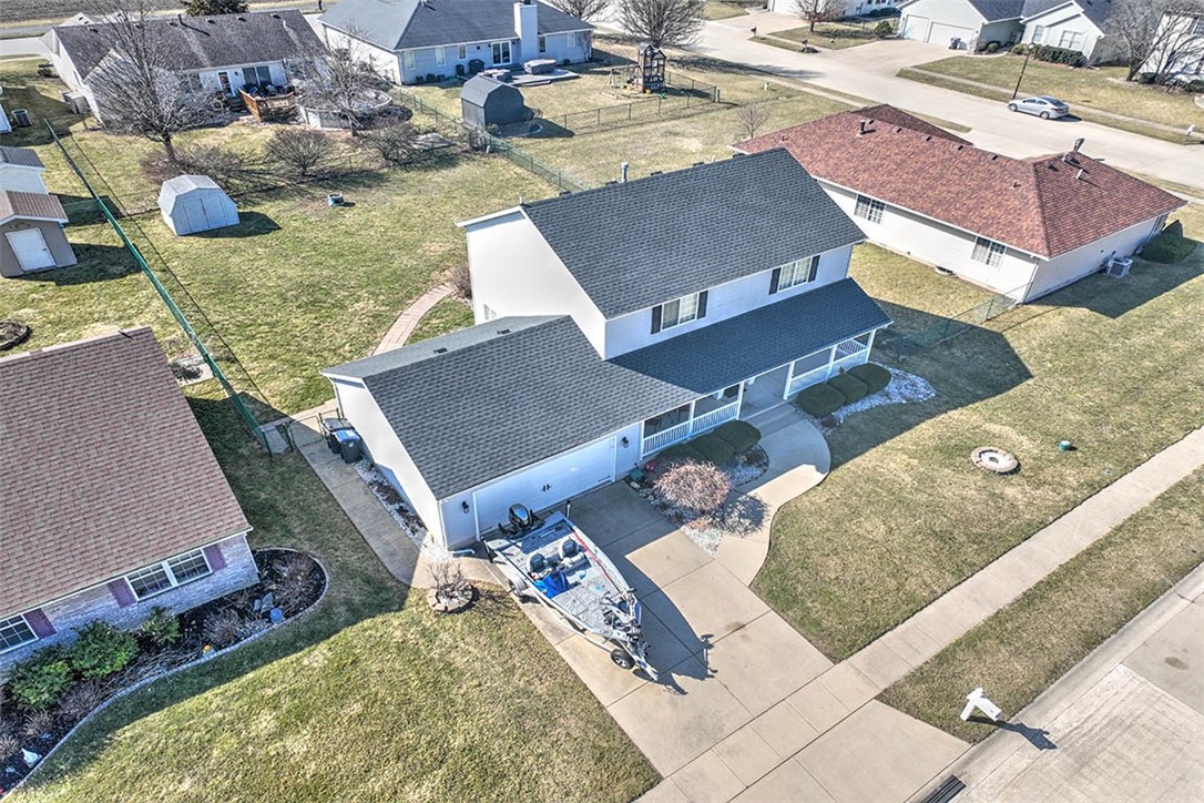 1365 Country Lane Property Photo 4