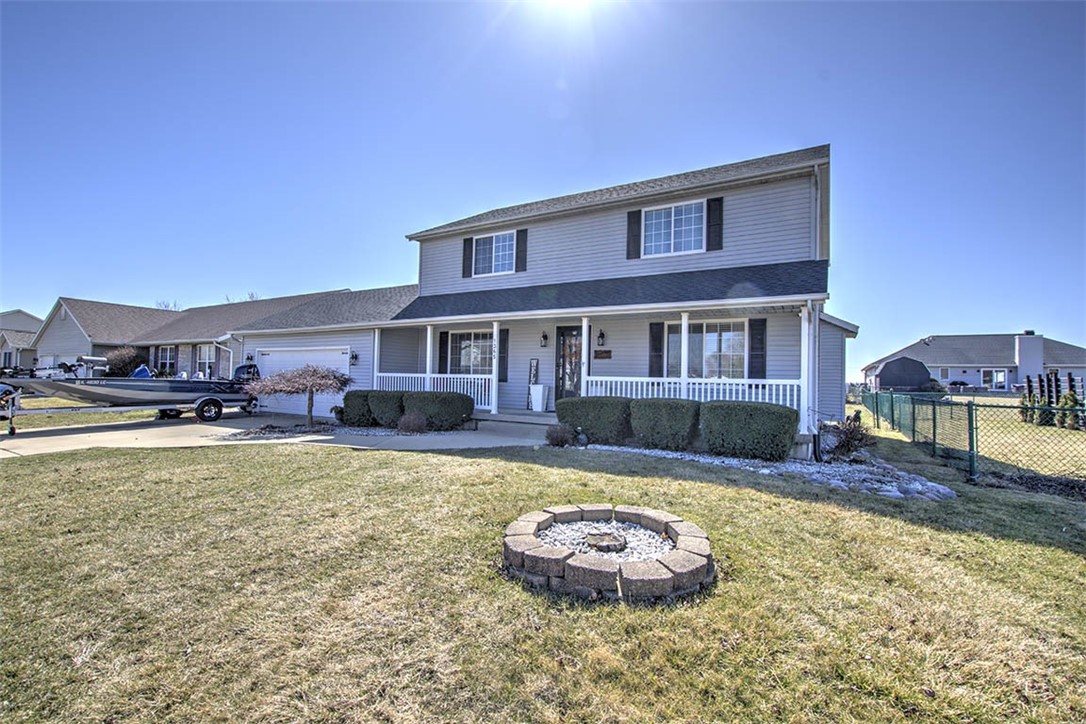 1365 Country Lane Property Photo 7