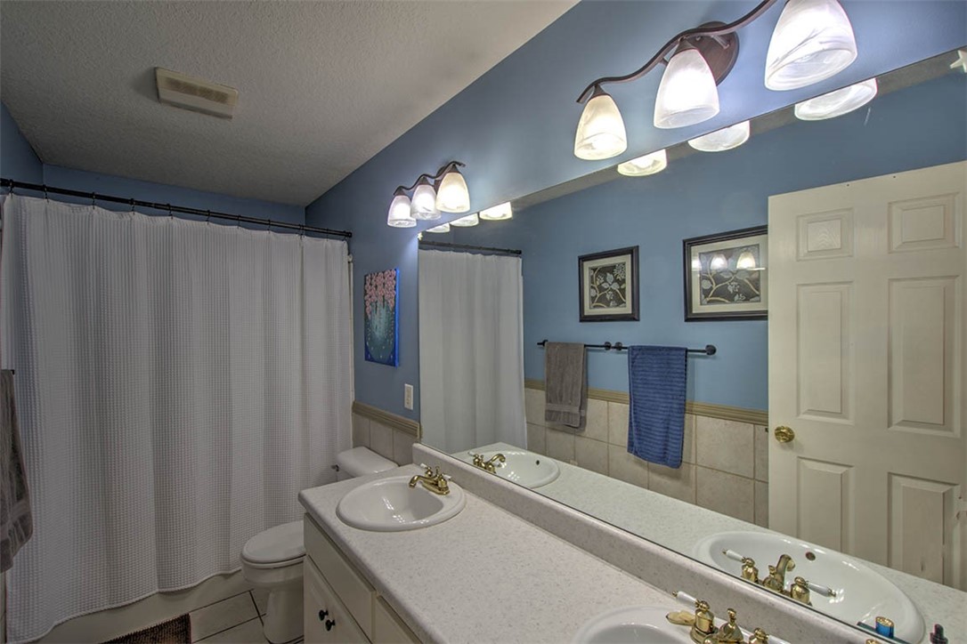 1365 Country Lane Property Photo 22