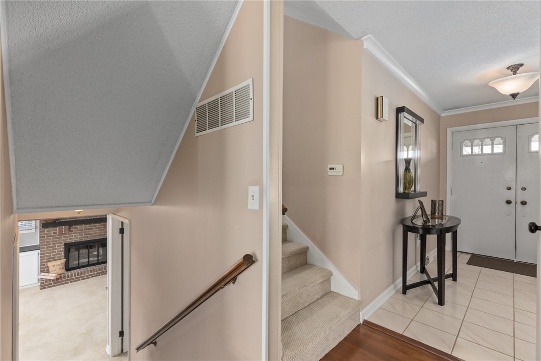 623 E North Avenue Property Photo 11
