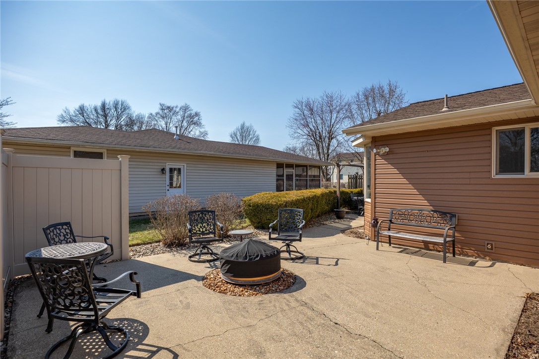 623 E North Avenue Property Photo 39