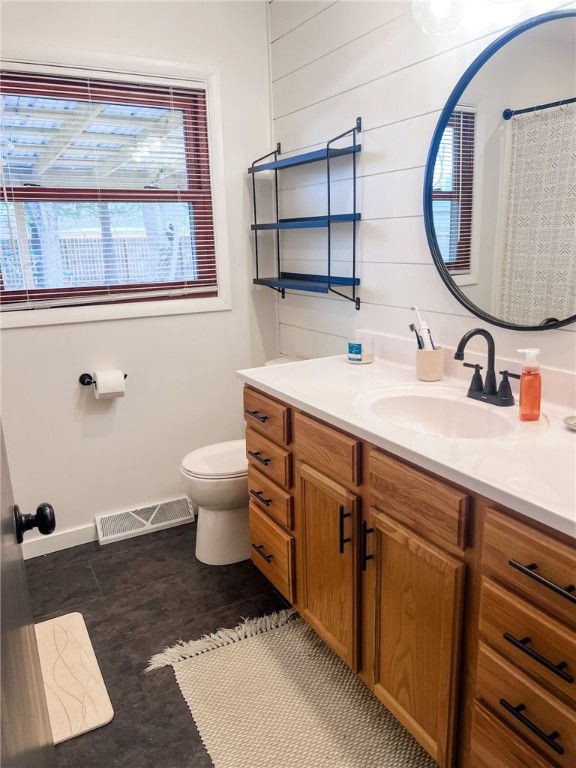1016 Douglas Street Property Photo 15