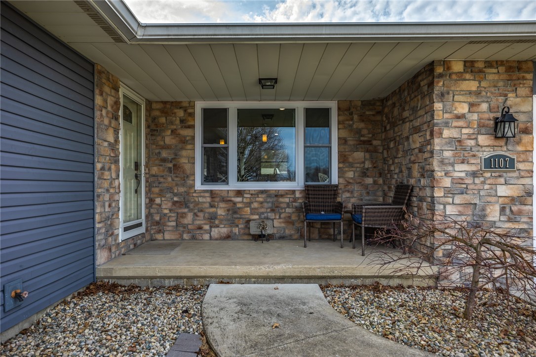 1107 Collins Drive Property Photo 3