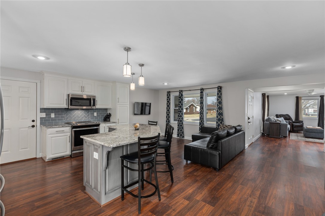 1107 Collins Drive Property Photo 17