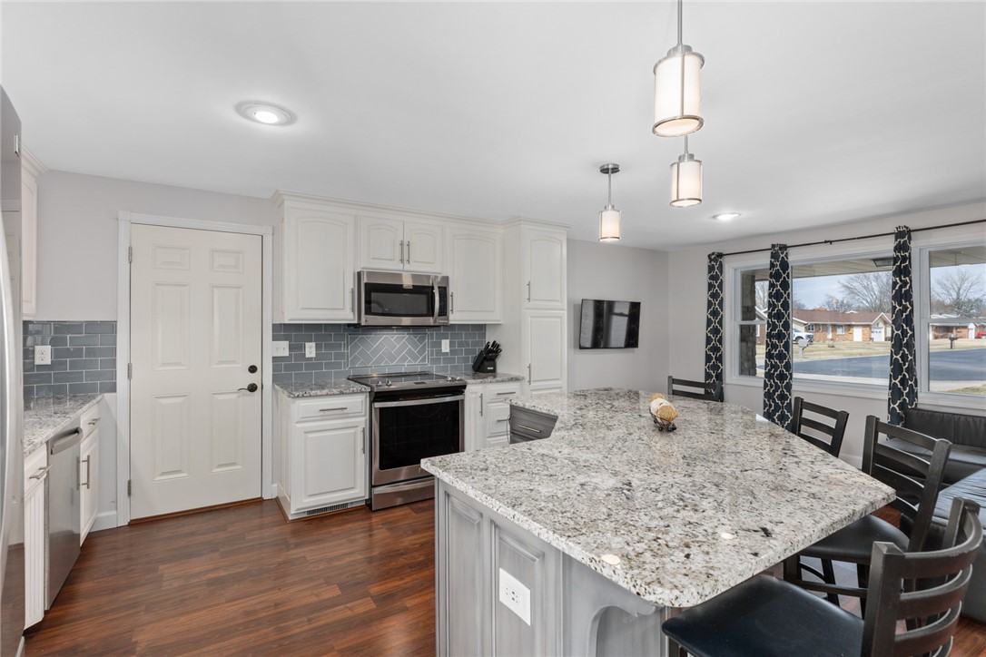 1107 Collins Drive Property Photo 18