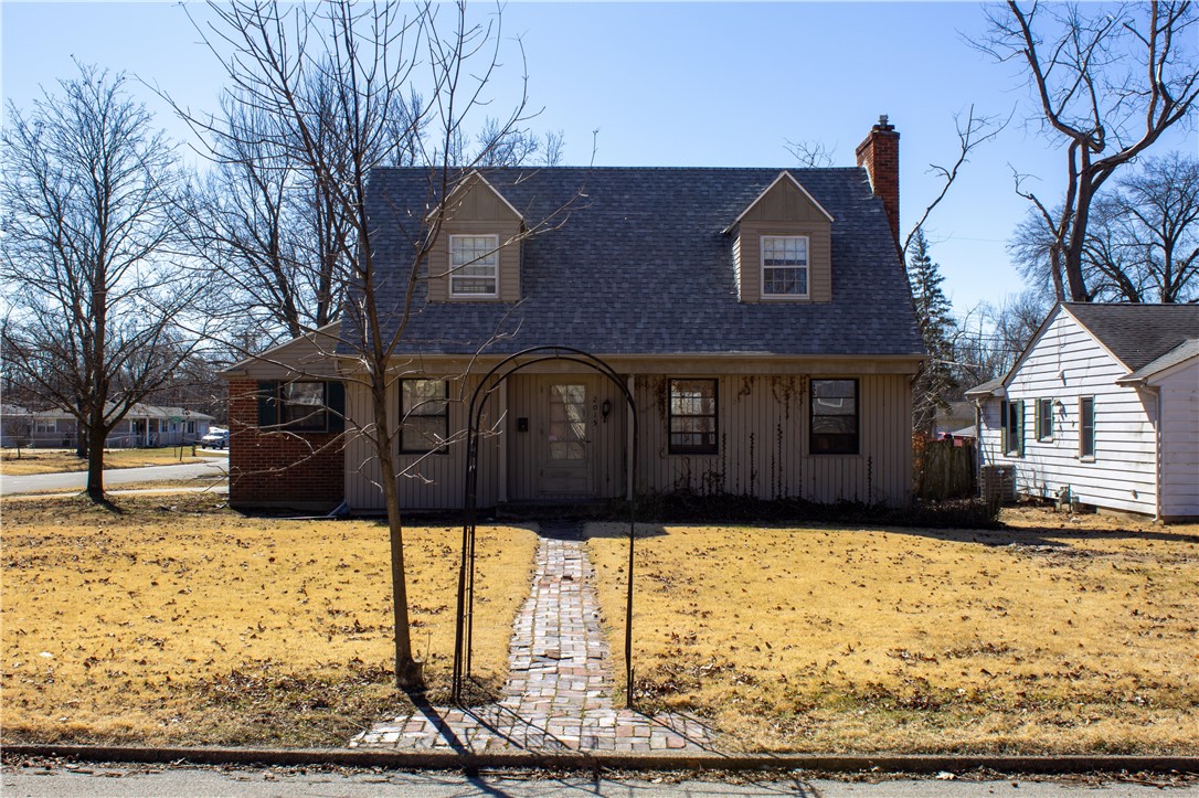 2015 W Riverview Avenue Property Photo