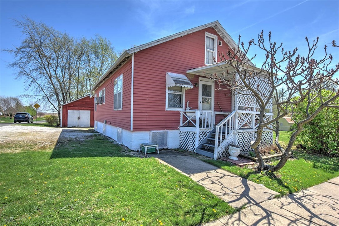 1104 Clement Avenue Property Photo 1