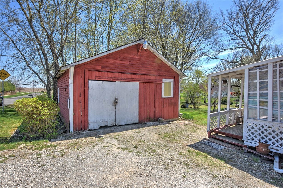 1104 Clement Avenue Property Photo 8