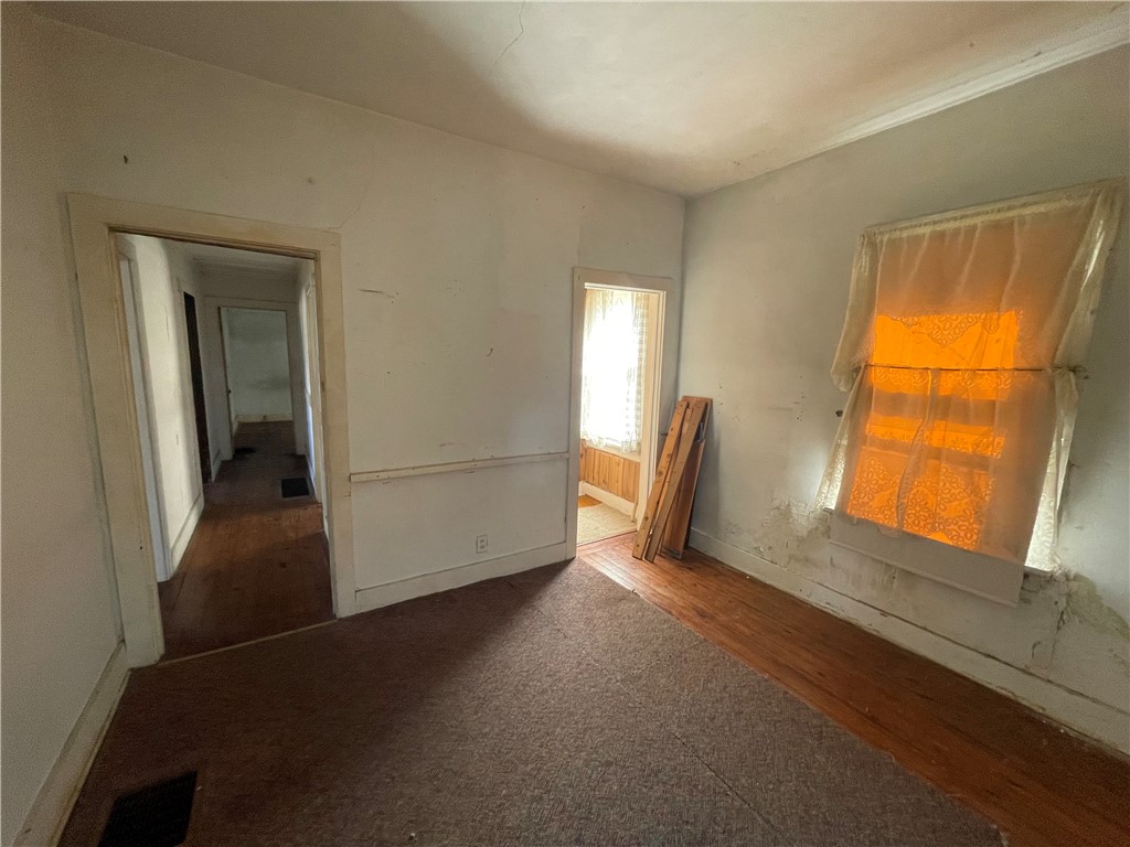 1104 Clement Avenue Property Photo 11