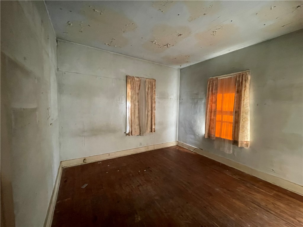 1104 Clement Avenue Property Photo 13
