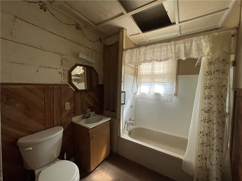 1104 Clement Avenue Property Photo 14