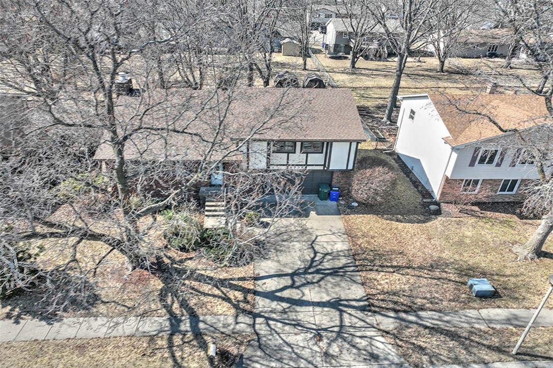 4735 Dogwood Court Property Photo 3