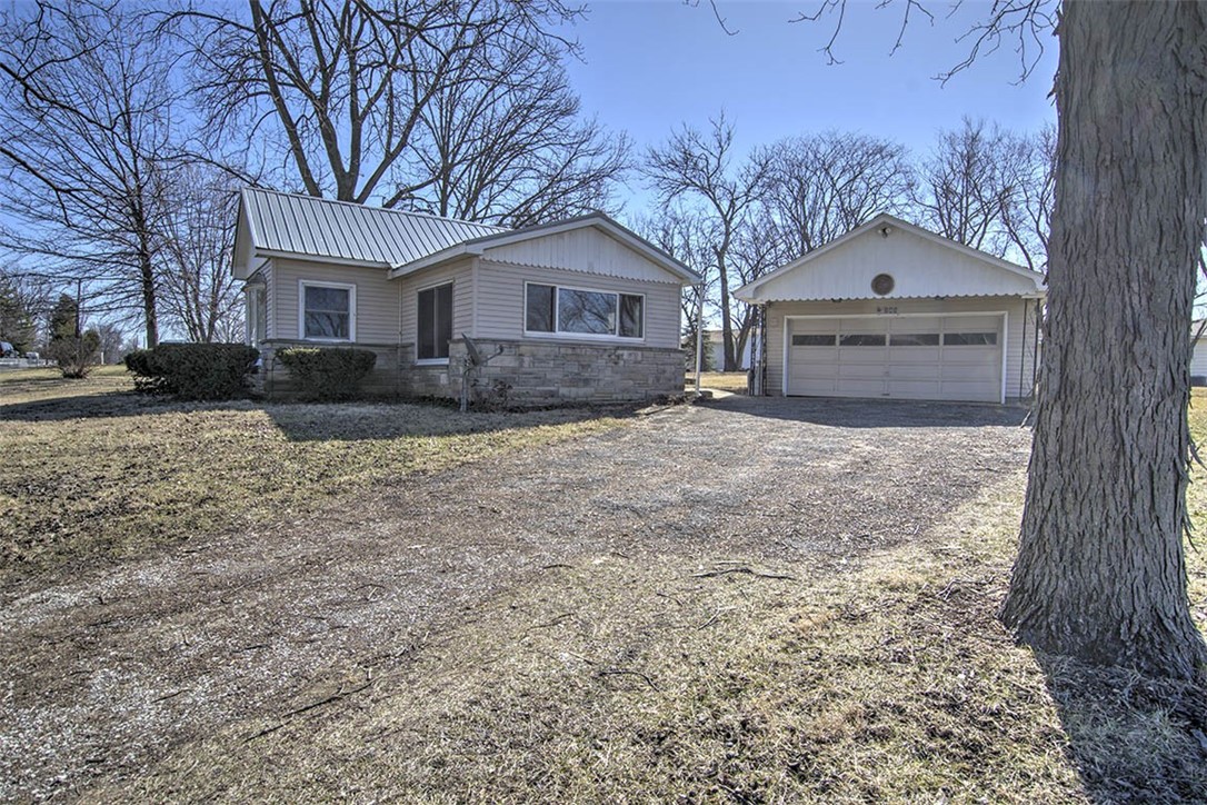 145 W Roberts Drive Property Photo 3