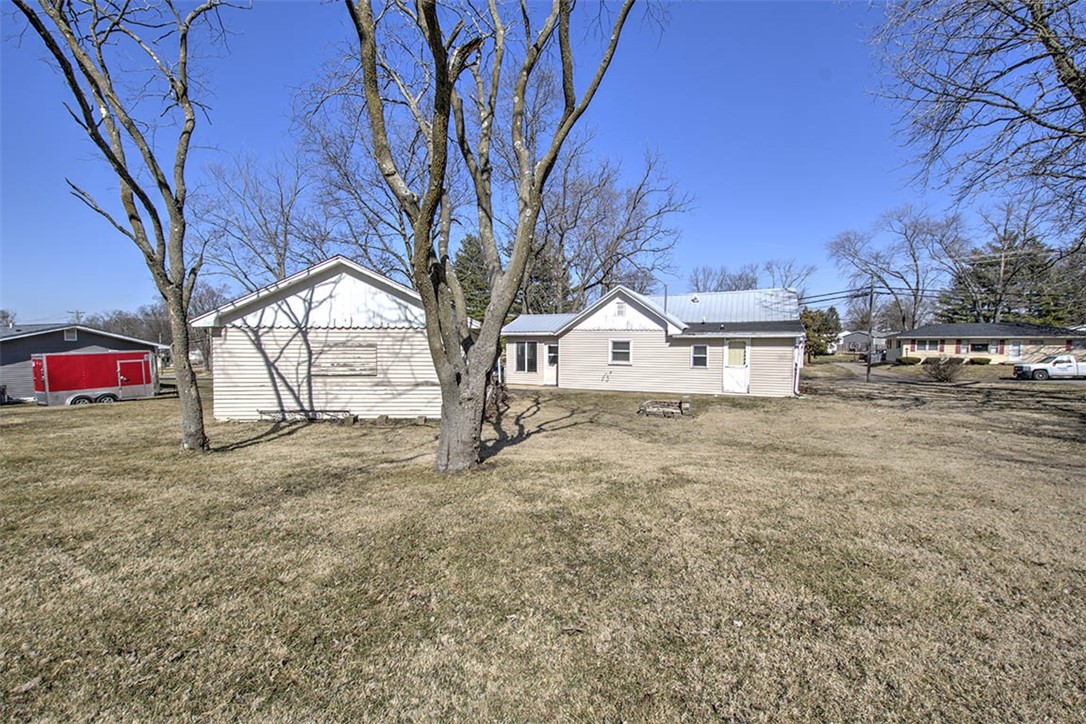 145 W Roberts Drive Property Photo 16