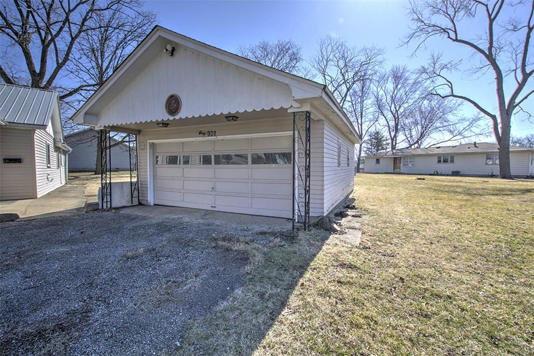 145 W Roberts Drive Property Photo 17