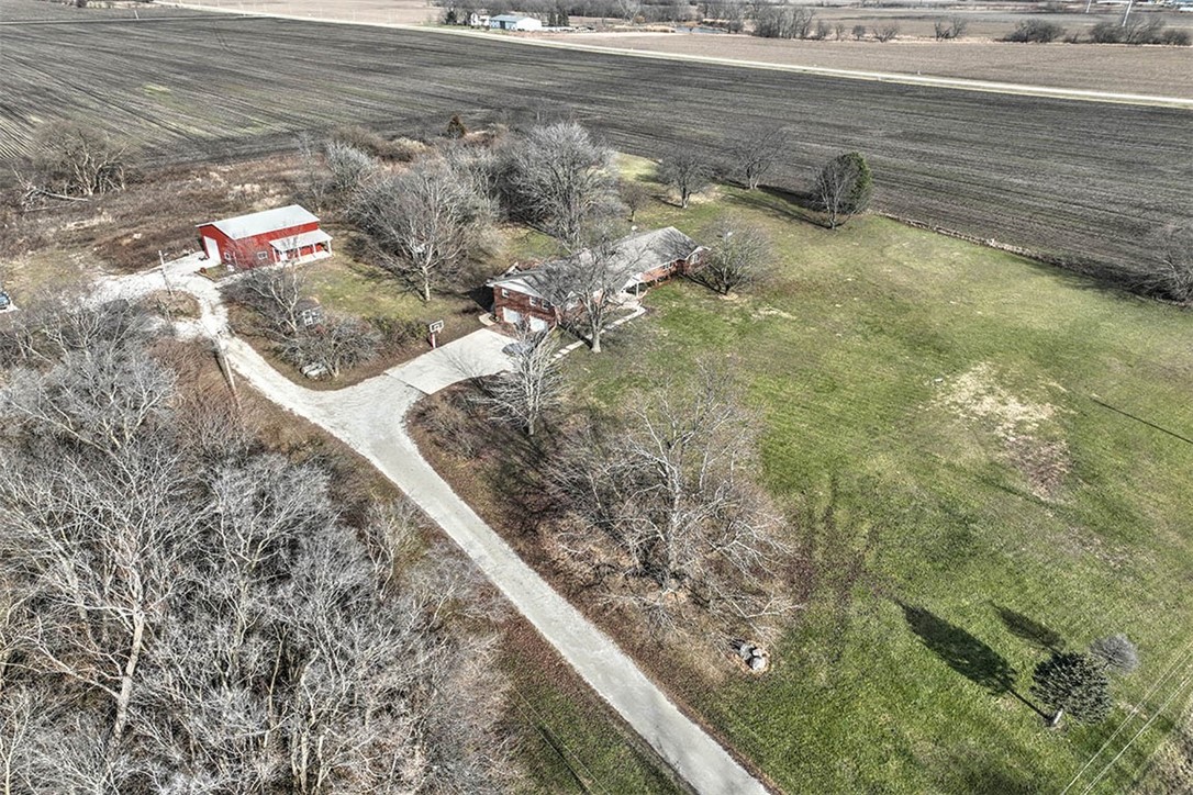 2112 E Elwin Road Property Photo 2